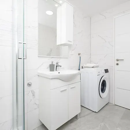 Apartment Amazing In *